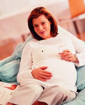 西安孕妇爆料新闻最新,产检遭拒，医院回应引热议  第2张